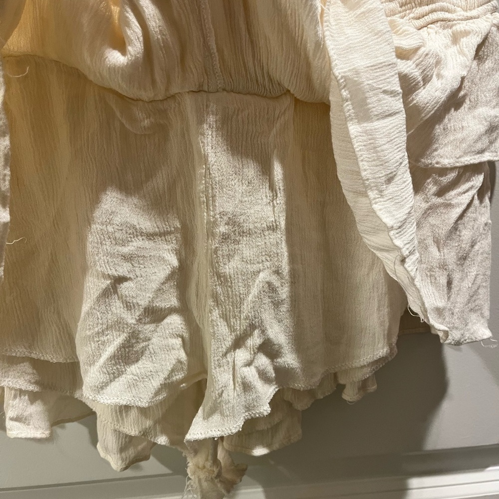 Cream Ruffled Mini Skirt - Picture 4 of 4